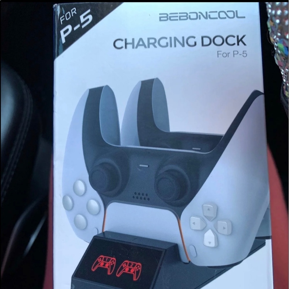 P-5 Controller Charging Dock